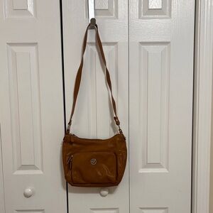 Chic Tan Crossbody leather Bag